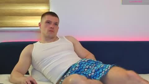 Snapshot of julian_turner chatting on May 18, 1:06 pm julian_turner online show from May 18, 1:06 pm