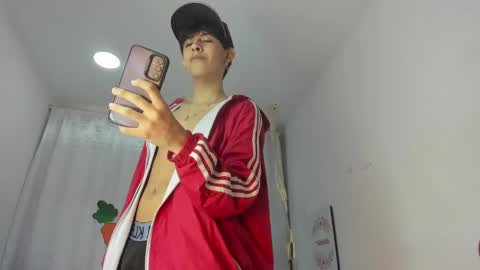 Julian online show from April 21, 7:06 pm