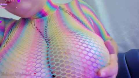 Snapshot of juliana_bigboobs chatting on September 30, 7:13 am Juliana online show from September 30, 7:13 am