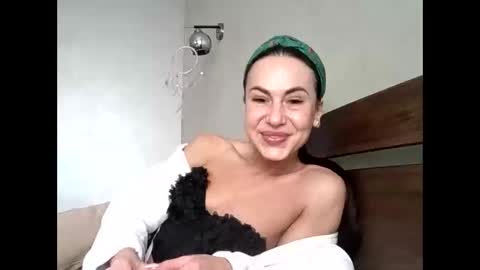 Snapshot of julianagold1 chatting on March 28, 12:16 pm julianagold1 online show from March 28, 12:16 pm