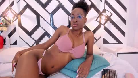   online show from January 7, 10:45 pm