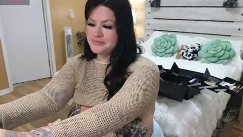 Texas Mamasita online show from April 22, 3:02 pm