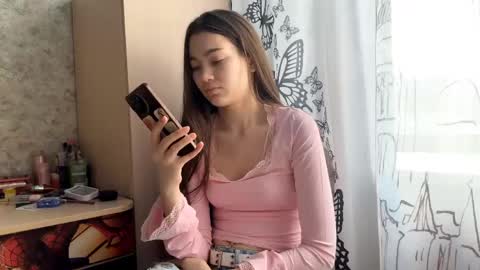 Viola online show from March 4, 2:17 am