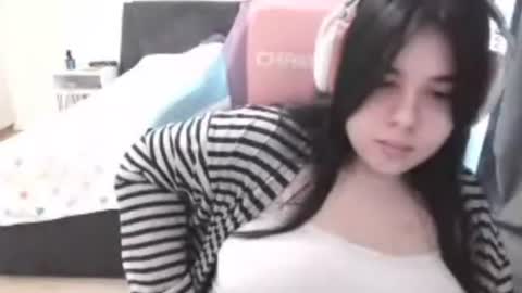 Snapshot of julianesanzo chatting on June 30, 2:29 pm MIa online show from June 30, 2:29 pm