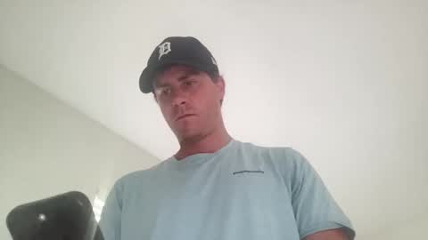 Snapshot of juliangregory9009 chatting on May 28, 5:43 pm juliangregory9009 online show from May 28, 5:43 pm