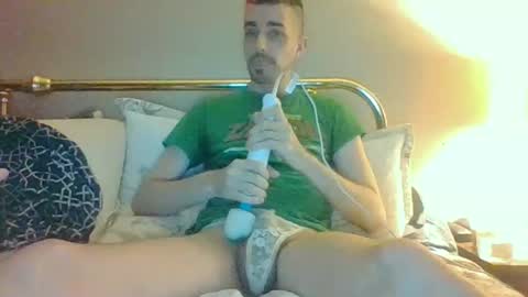 julianjj2001 online show from March 7, 1:09 am