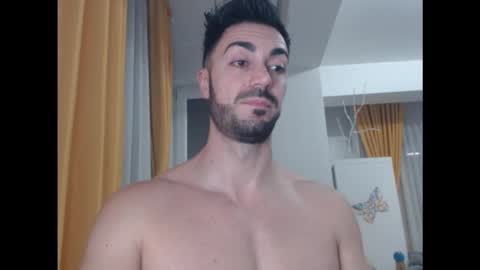 Snapshot of julianroyce chatting on November 13, 11:14 pm JulianRoyce online show from November 13, 11:14 pm