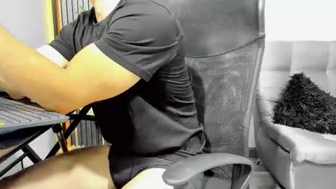 Julian online show from January 10, 12:18 pm