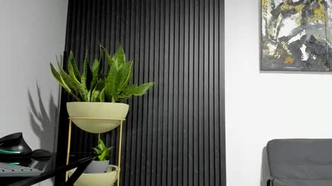 Julian online show from February 19, 12:06 am