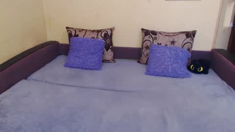 Jul online show from November 22, 12:04 pm