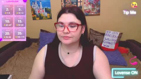 Snapshot of juliasane_ chatting on June 5, 12:11 pm Jul online show from June 5, 12:11 pm