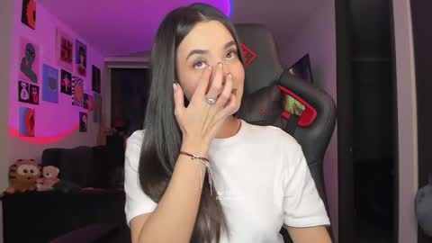 Jeimy Help me to reach 100 thumbs up online show from April 19, 1:38 am