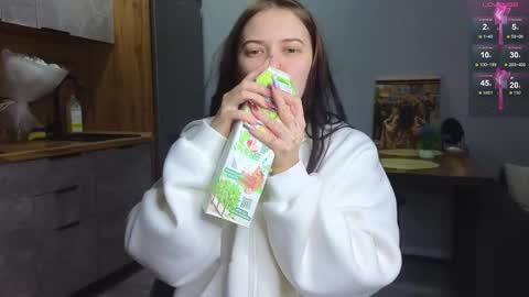 julidropp online show from January 12, 9:08 pm