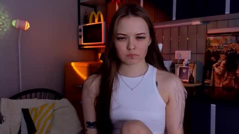 Snapshot of julidropp chatting on December 20, 1:23 am julidropp online show from December 20, 1:23 am