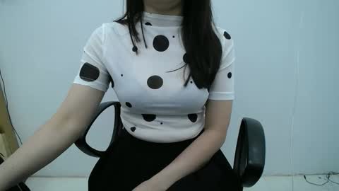 julie9x online show from December 21, 9:33 pm