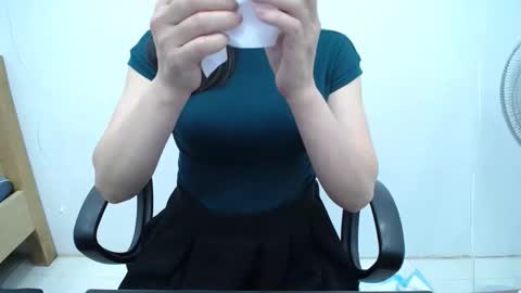 julie9x online show from March 26, 7:58 am