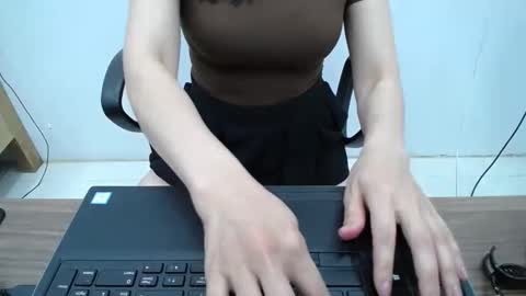 julie9x online show from April 20, 8:54 pm