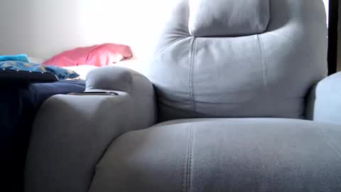 Snapshot of julie_bunny chatting on January 13, 12:45 pm Julie bunny online show from January 13, 12:45 pm
