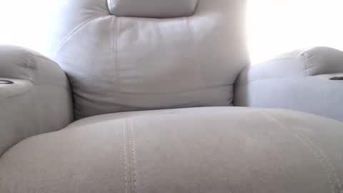 Snapshot of julie_bunny chatting on January 14, 12:24 pm Julie bunny online show from January 14, 12:24 pm