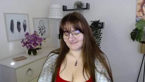 Julie online show from October 13, 12:27 pm