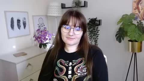 Julie online show from October 22, 12:27 pm