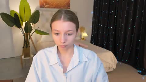 juliedaniel online show from April 22, 8:17 am