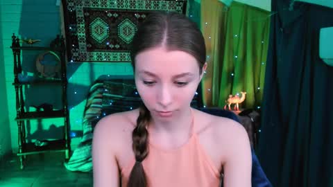 juliedaniel online show from April 23, 4:14 am