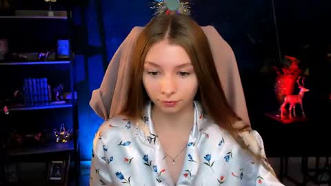juliedaniel online show from June 25, 4:34 am