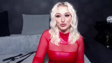 Snapshot of juliediamond chatting on February 28, 10:50 pm julia online show from February 28, 10:50 pm