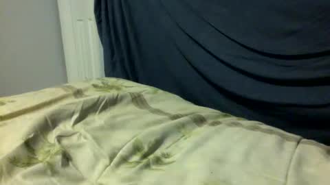 Snapshot of julienlongg chatting on January 17, 9:17 am Julien online show from January 17, 9:17 am