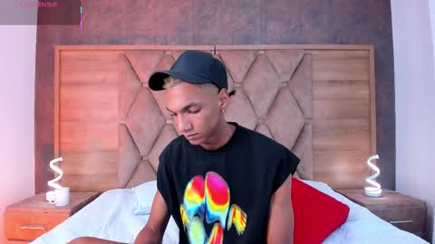 Julien online show from October 20, 12:27 pm