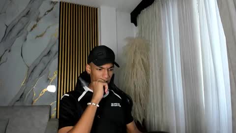 Julien online show from November 26, 12:06 pm