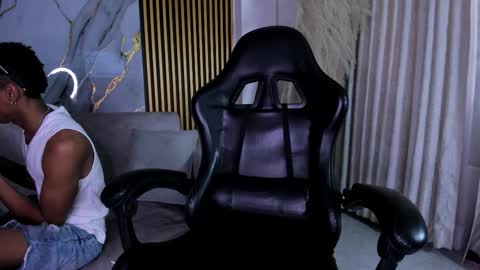 Julien online show from March 21, 11:37 am