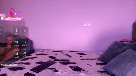 Snapshot of julieta4 chatting on September 24, 11:08 pm Julieta4 online show from September 24, 11:08 pm