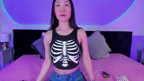 Snapshot of julieta_cortes__ chatting on September 11, 12:27 pm Julieta online show from September 11, 12:27 pm