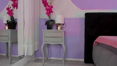 Snapshot of julieta_cortes__ chatting on October 27, 12:09 pm Julieta online show from October 27, 12:09 pm