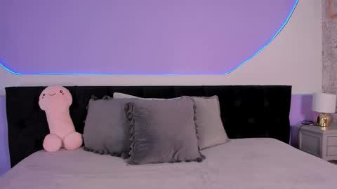 Snapshot of julieta_cortes__ chatting on November 11, 12:16 pm Julieta online show from November 11, 12:16 pm