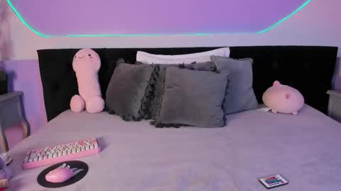 Snapshot of julieta_cortes__ chatting on December 3, 12:03 pm Julieta online show from December 3, 12:03 pm