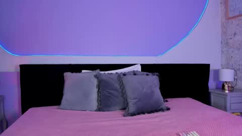 Snapshot of julieta_cortes__ chatting on December 5, 12:14 pm Julieta online show from December 5, 12:14 pm