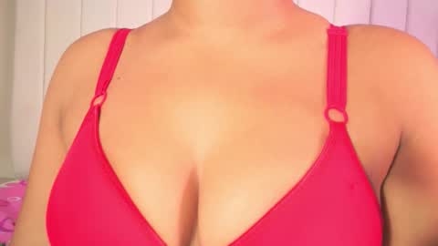 Julieta  IG juietaflower06 online show from February 18, 1:40 pm