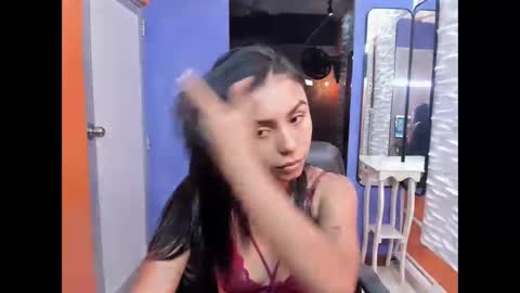 julieta_fn online show from November 4, 2:38 pm