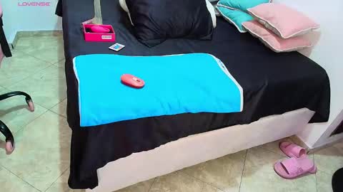 julieta_rose19 online show from February 25, 1:26 am