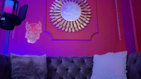  Julieta  online show from February 19, 12:01 pm