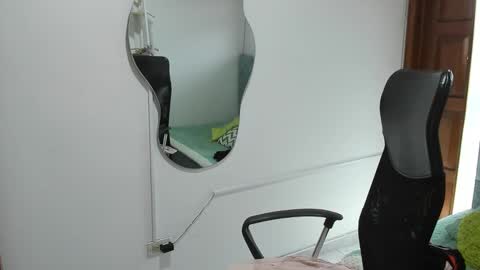 Snapshot of julieta_star69 chatting on October 6, 7:22 pm julieta_star69 online show from October 6, 7:22 pm