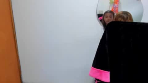 Snapshot of julieta_star69 chatting on November 3, 7:15 pm julieta_star69 online show from November 3, 7:15 pm