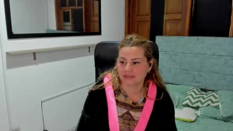 julieta_star69 online show from January 19, 12:03 am