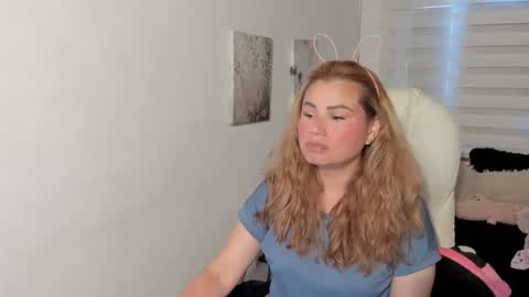 julieta_star69 online show from March 22, 1:36 pm