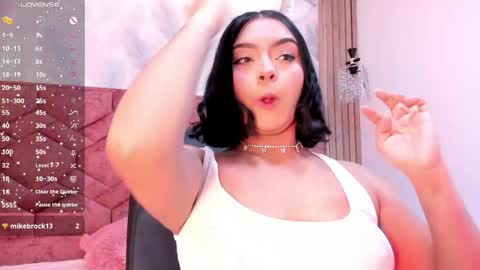 Julieta  online show from April 28, 3:06 pm