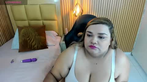 Snapshot of julietacarson chatting on July 17, 7:08 pm J U L IE T A online show from July 17, 7:08 pm