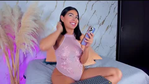 Snapshot of julietagames69 chatting on March 18, 2:26 am Julieth Gomez online show from March 18, 2:26 am